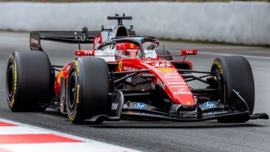 Charles Leclerc, da Ferrari, em ação durante testes de pré-temporada da Fórmula 1