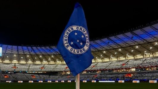 Bandeira de escanteio do Cruzeiro, no Mineirão