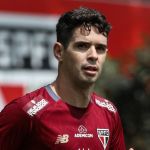 Oscar se aposentará, e São Paulo aguarda reunião com meia