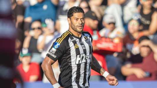 Hulk, do Atlético, em ação na final da Copa Sul-Americana contra o Lanús