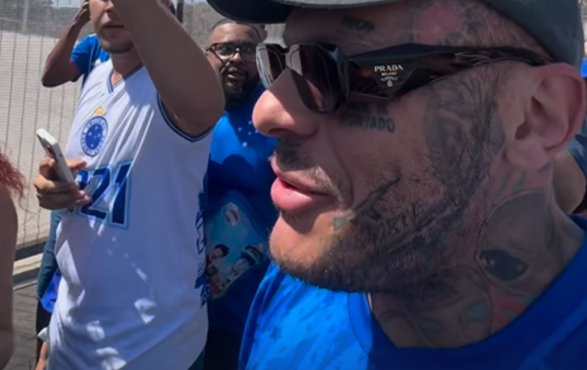 Influenciador milionário vai a jogo do Cruzeiro após revelar desejo de patrocinar o clube
