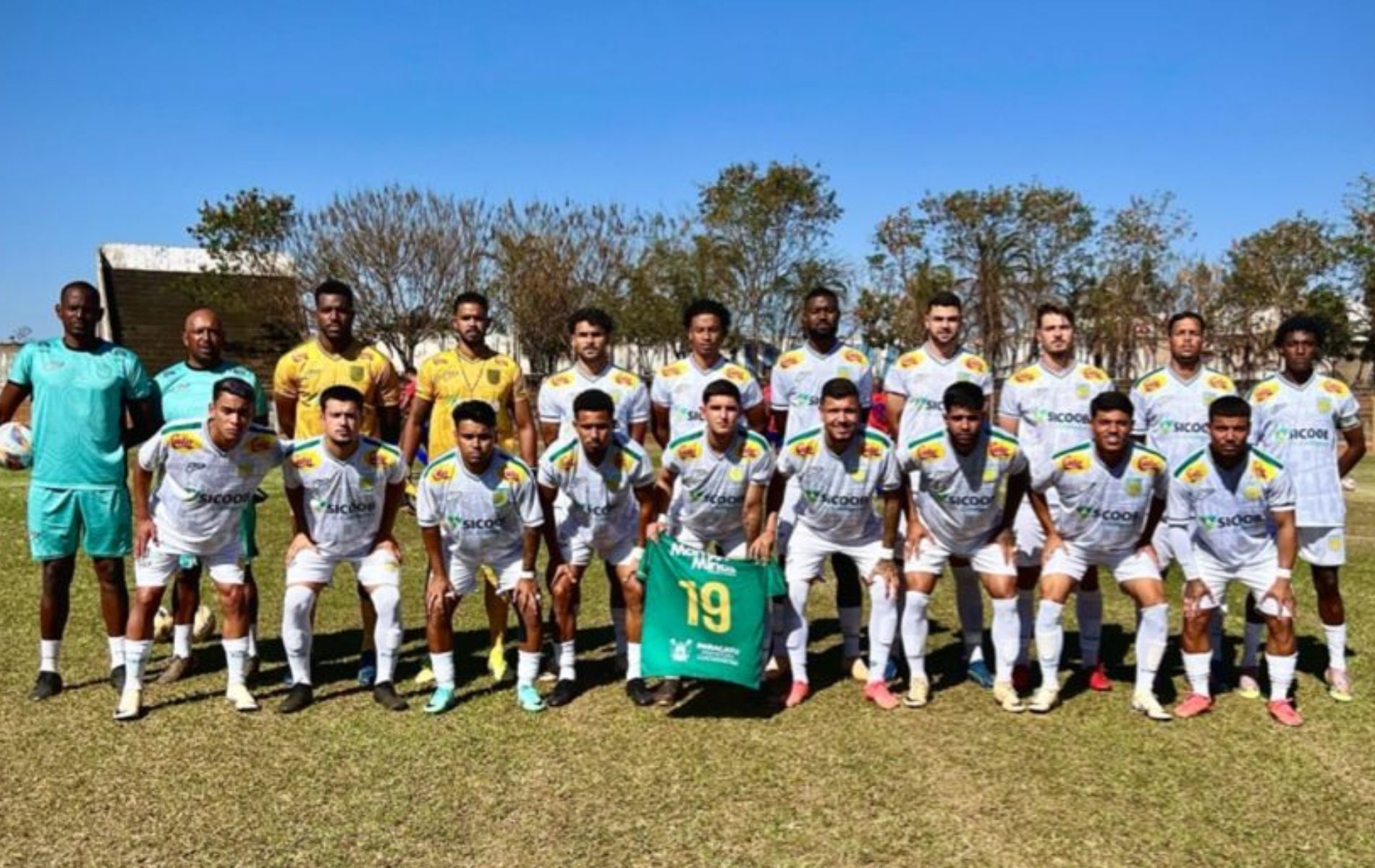 Fora de casa, Paracatu goleia Araguari na Segunda Divisão do Mineiro