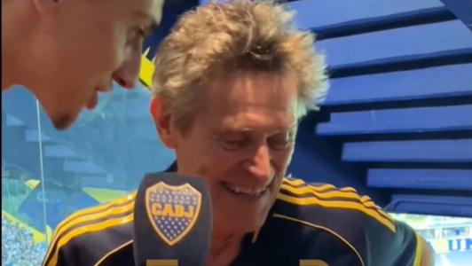 Astro de Hollywood, 'Duende Verde' assiste a jogo do Boca na Bombonera e vibra