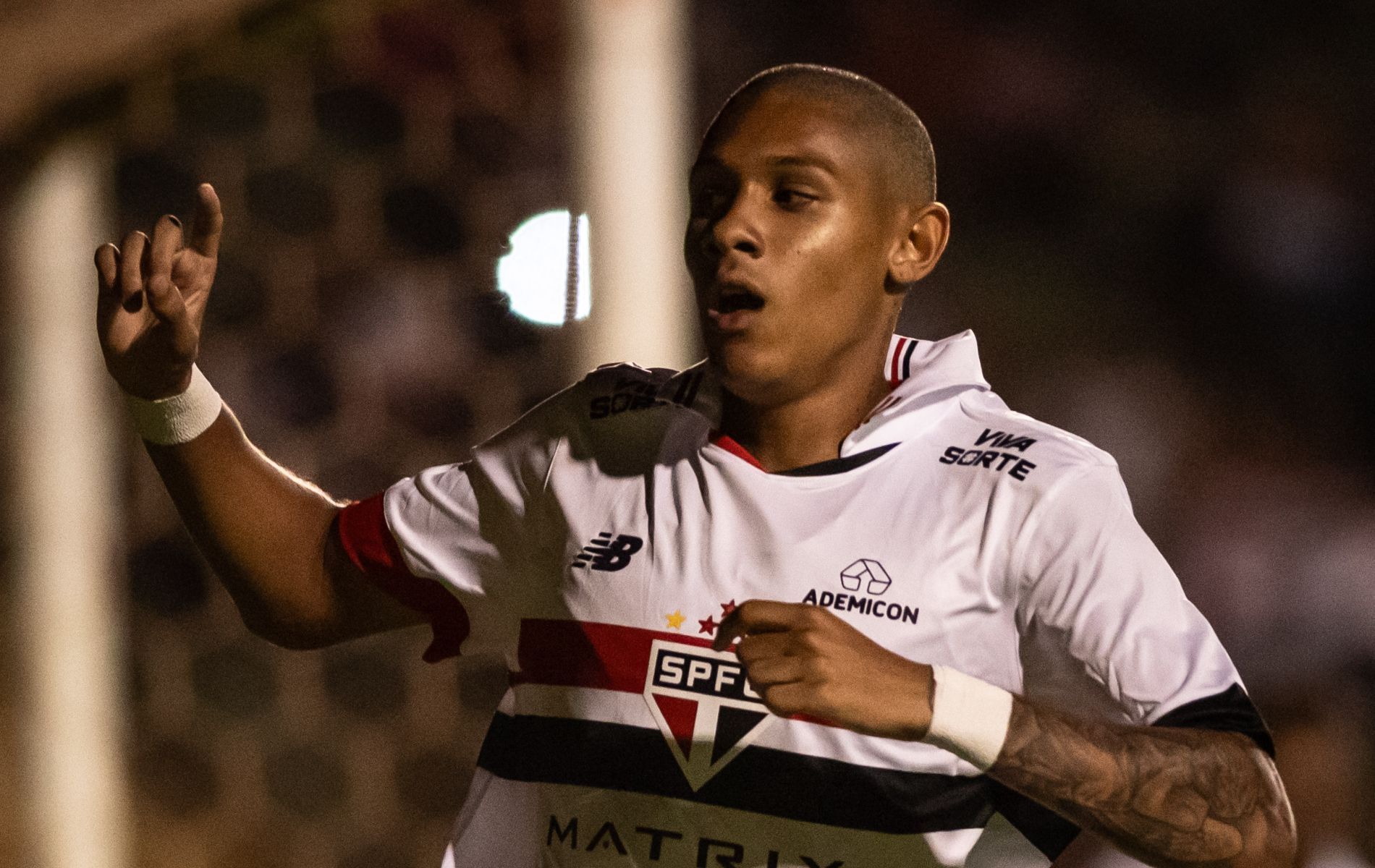 Promessa do São Paulo elogia Cruzeiro e mira duelo na Copinha