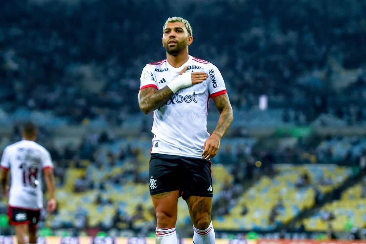Gabigol, do Flamengo, curte festa com oitenta mulheres, diz colunista