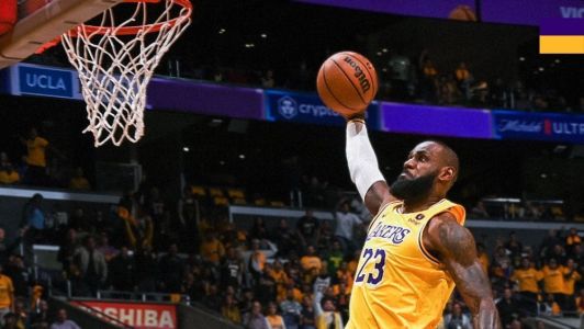 LeBron James em ação pelos Lakers na temporada 2024/2025