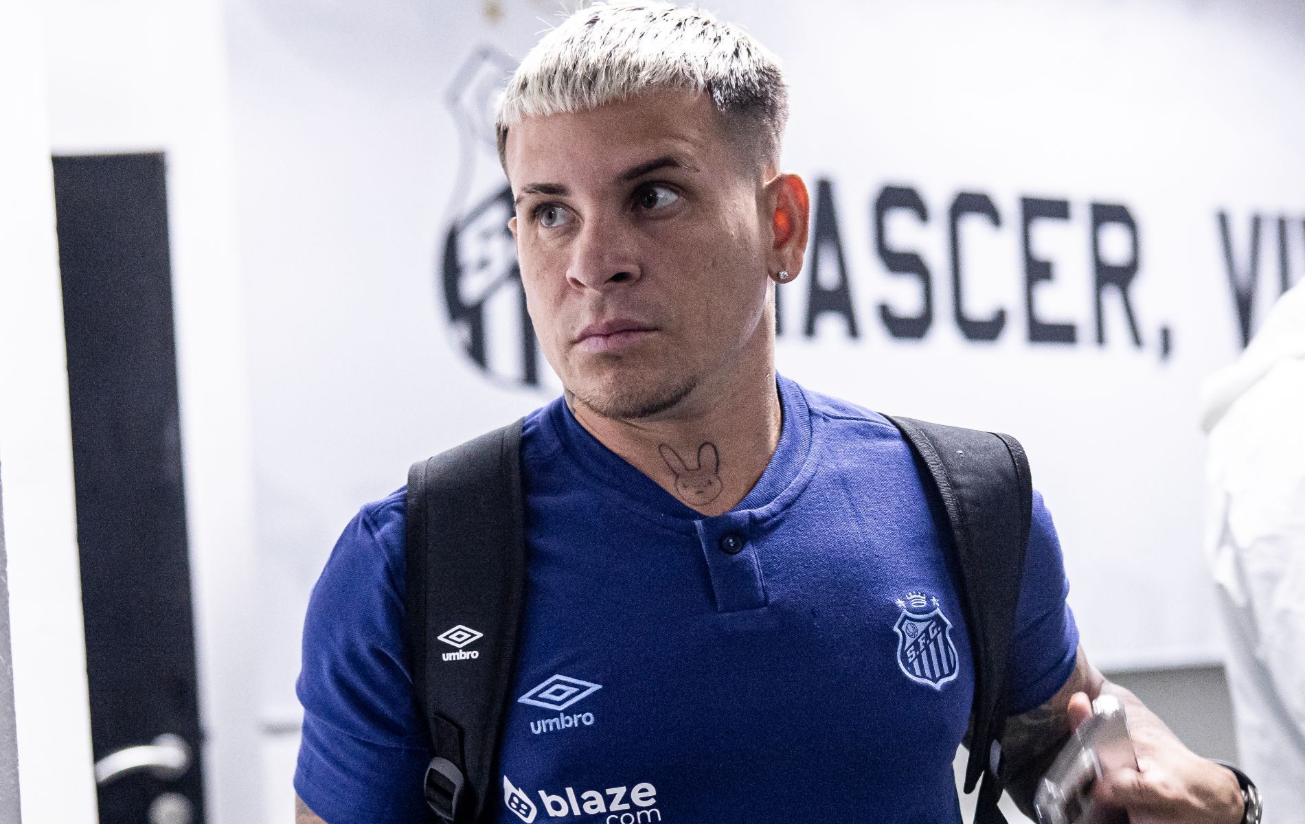 Soteldo se manifesta após polêmica envolvendo Santos e Atlético nas redes