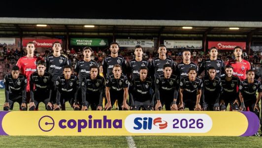 Jogadores do Atlético antes de jogo válido pela Copinha 2026