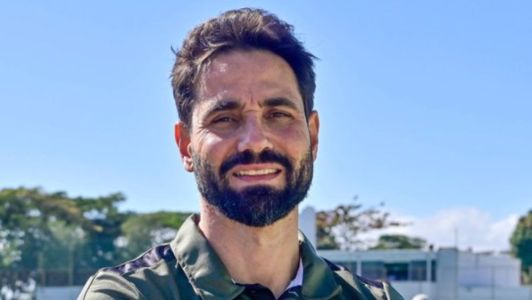 Apresentado ao grupo, novo diretor do América celebra retorno ao clube e faz projeção