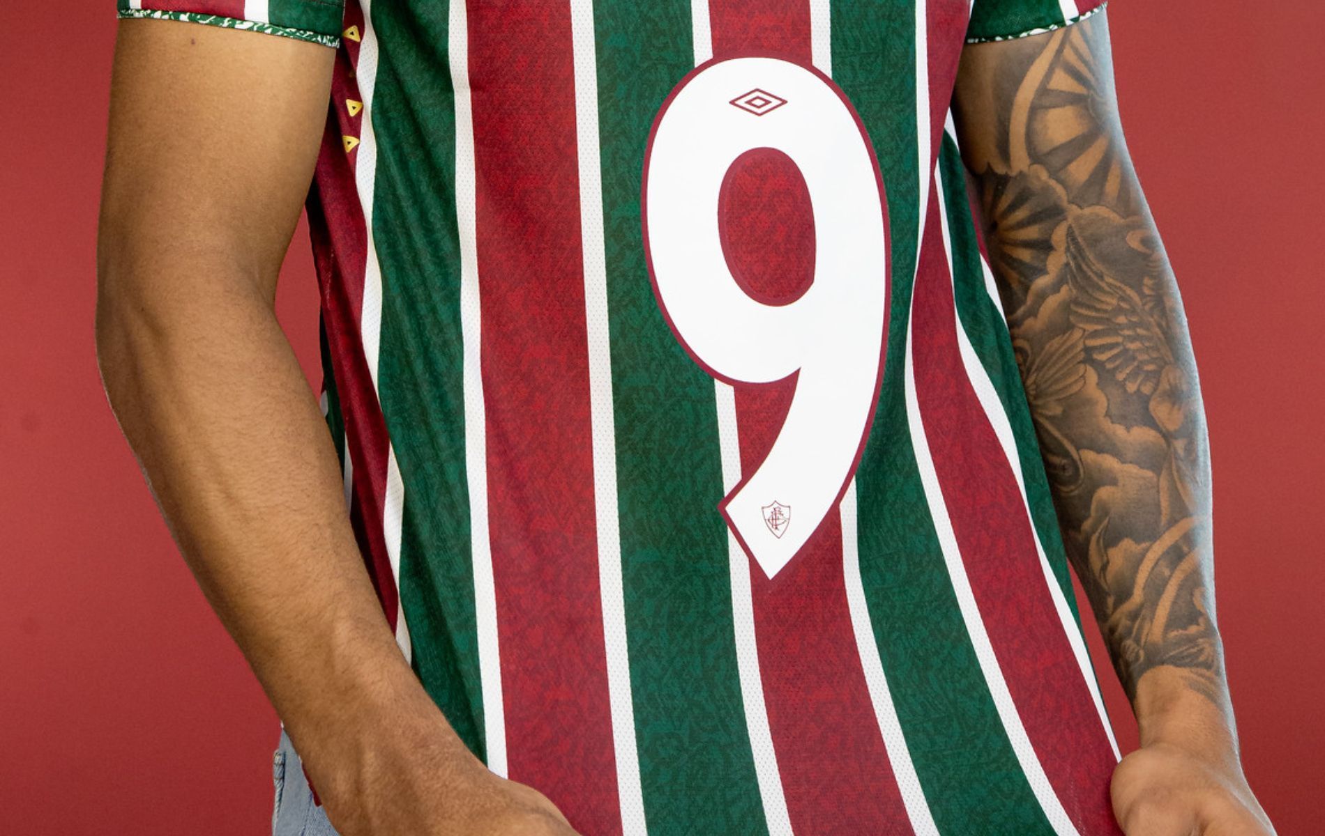 Fluminense anuncia destaque da última temporada como novo camisa 9