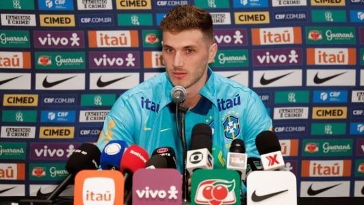 Bento, em entrevista coletiva nesta terça-feira (7), fala sobre possível convocação para Copa do Mundo