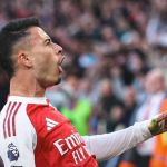 Brasileiro marca golaço no fim, e Arsenal empata com City pela Premier League