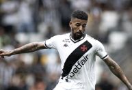 Internacional oficializa acerto com meio-campista ex-Vasco