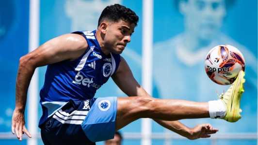 Bruno Rodrigues em treino pelo Cruzeiro