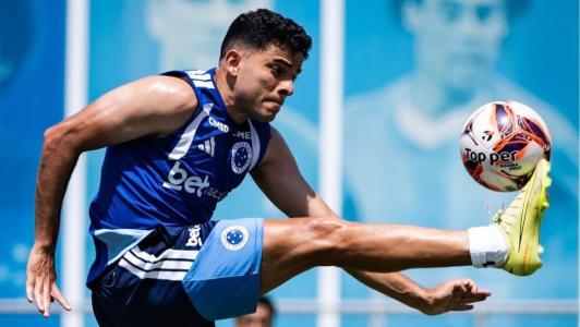 Bruno Rodrigues em treino pelo Cruzeiro