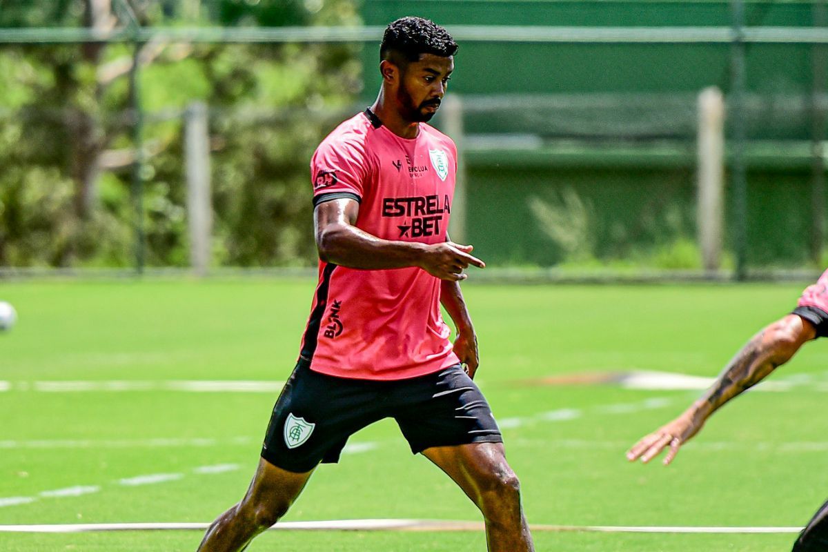 Zagueiro do América inicia trabalho de transição para início da Série B
