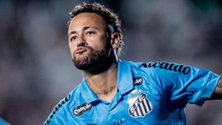 Neymar celebra gol sobre o Juventude pela Série A do Brasileiro