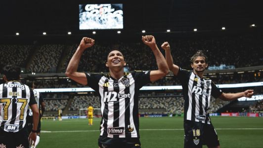 Rony celebra gol sobre o Sport, na Arena MRV