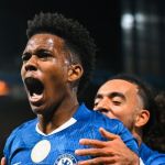 Estêvão decide no fim, e Chelsea vence Liverpool pela Premier League