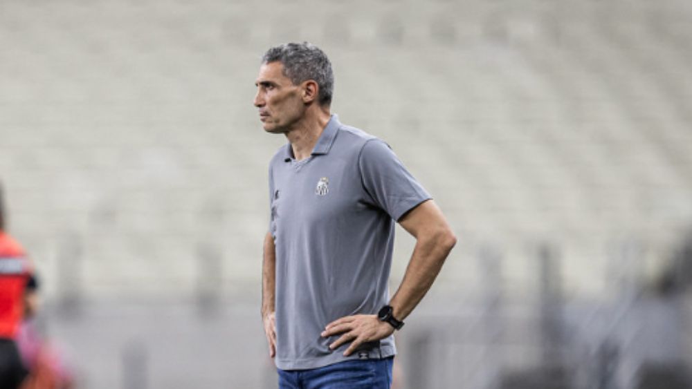 Vojvoda é direto sobre atuação do Santos em derrota para o Ceará pelo Brasileiro
