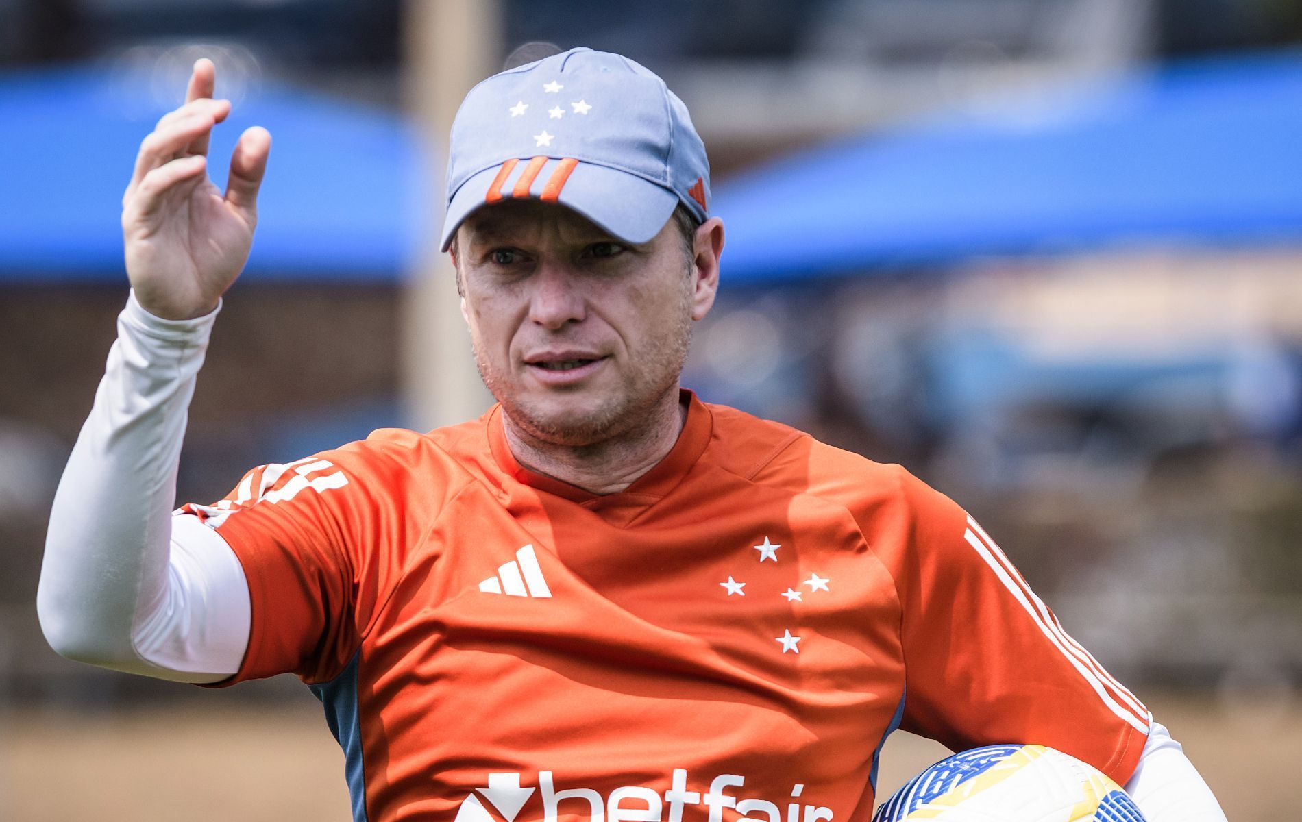 Cruzeiro altera programação, e atletas ganham dia de folga