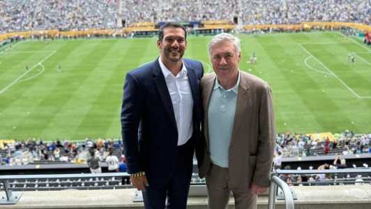 Samir Xaud ao lado de Carlo Ancelotti, na final do Mundial de Clubes da Fifa