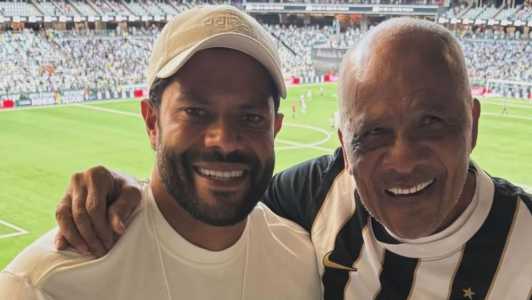 Hulk (à esq.) e Dadá Maravilha (à dir.) na Arena MRV