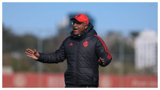 Roger Machado prepara o Inter para a retomada do Brasileirão