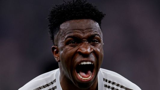 Vini Jr., do Real Madrid, celebra gol sobre o Barcelona