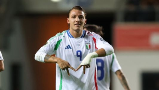 Retegui celebra o seu gol marcado diante da Estônia, neste sábado (11)