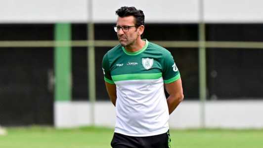 Alberto Valentim, treinador do América