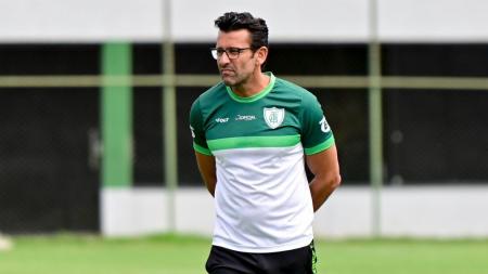 Alberto Valentim, treinador do América