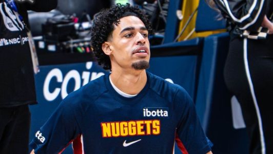 Julian Strawther em treino dos Nuggets
