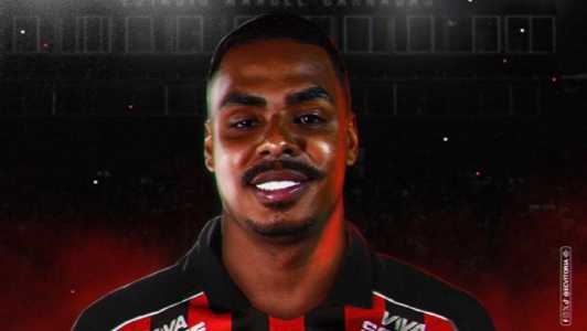 Vitória anuncia contratação de Caíque Gonçalves