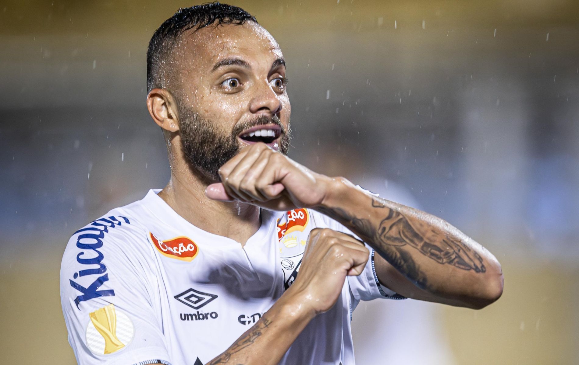 Atacante do Santos comemora gol no Paulistão com 'dancinha de Neymar'; assista