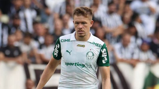 Bruno Fuchs em ação pelo Palmeiras contra o Ceará, pela 38ª rodada do Brasileirão