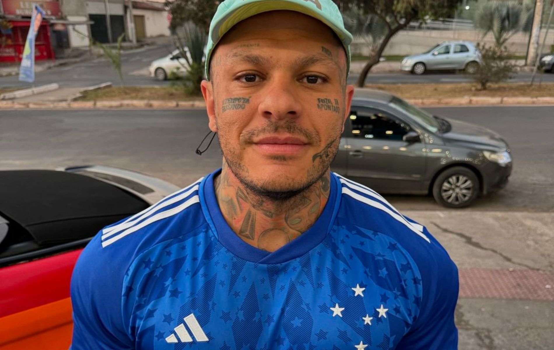 Influenciador milionário reafirma desejo de patrocinar Cruzeiro e faz apelo a Pedrinho