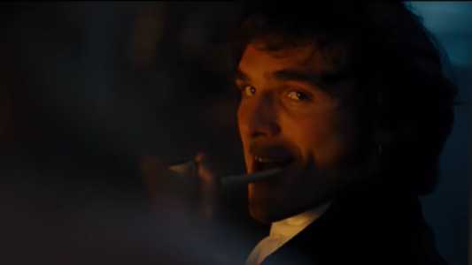 Jacob Elordi no trailer de "Morro dos Ventos Uivantes"
