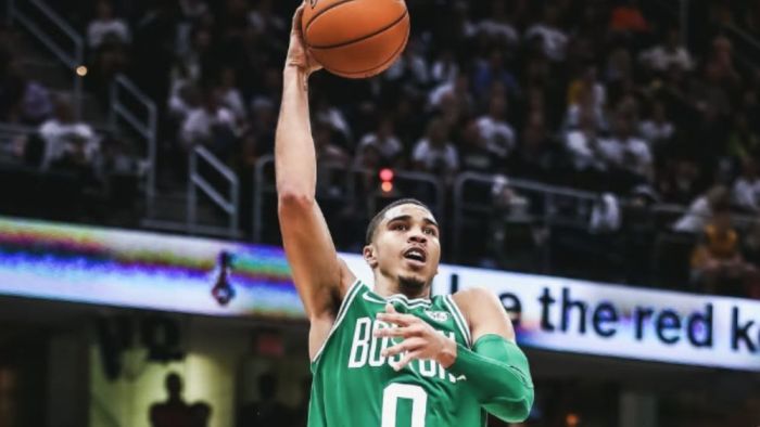 Jayson Tatum em jogo dos Celtics