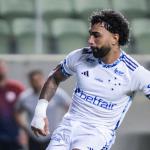 Em goleada do Cruzeiro, Gabigol chega ao sexto hat-trick da carreira; relembre