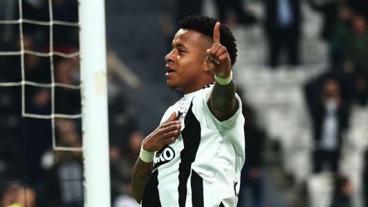 Keny Arroyo, atacante do Besiktas-TUR