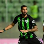 Atacante celebra estreia pelo América e faz projeção para sequência da temporada