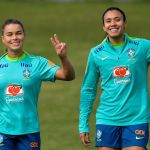 Lateral da Seleção assina com gigante europeu e celebra: “Maior clube do mundo”