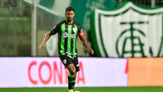 Ricardo Silva em ação pelo América contra o CRB neste sábado (18)