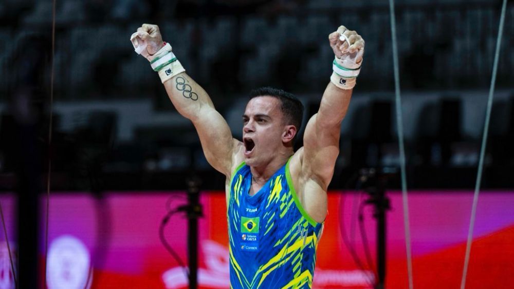 Brasileiro Caio Souza fica em sexto nas argolas no Mundial de Ginástica Artística