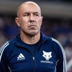 Leonardo Jardim ‘volta’ às redes com camisa do Cruzeiro e manda mensagem