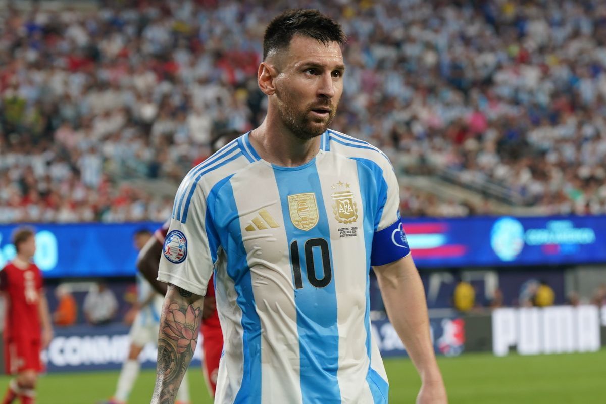 Governo Argentino solicita que Messi e AFA se retratem por cânticos racistas