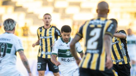 Volta Redonda x Coritiba em partida realizada neste sábado (25), pela Série B