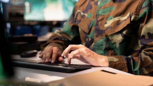 Coronel do Exército é condenado após publicações que criticavam atuação das Forças Armadas
