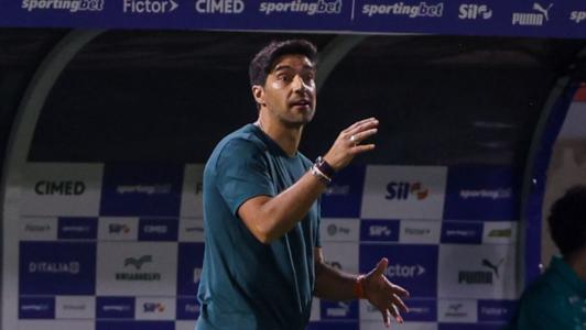 Abel Ferreira, treinador do Palmeiras, durante clássico contra o Santos